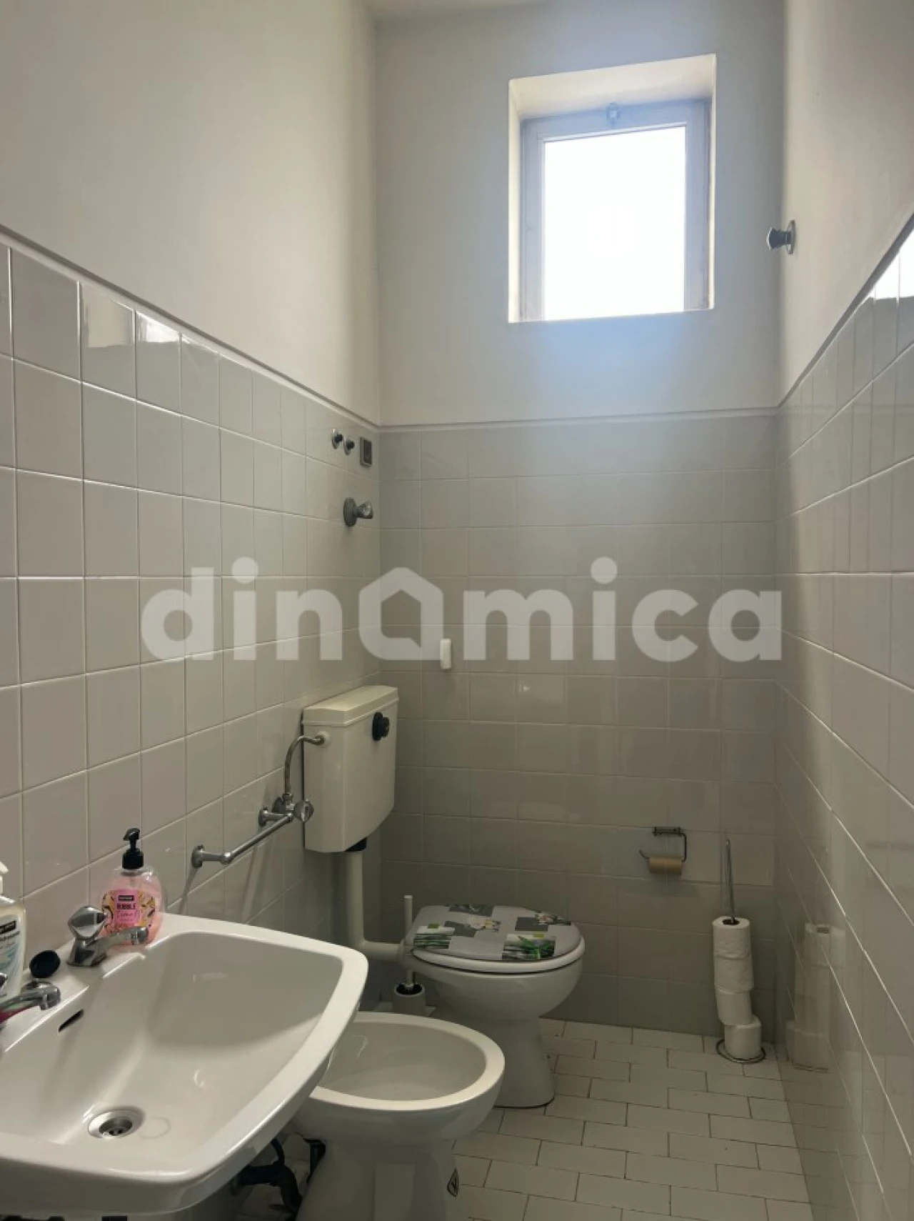 Loja para Arrendamento em Airão Santa Maria, Airão São João e Vermil Foto 6