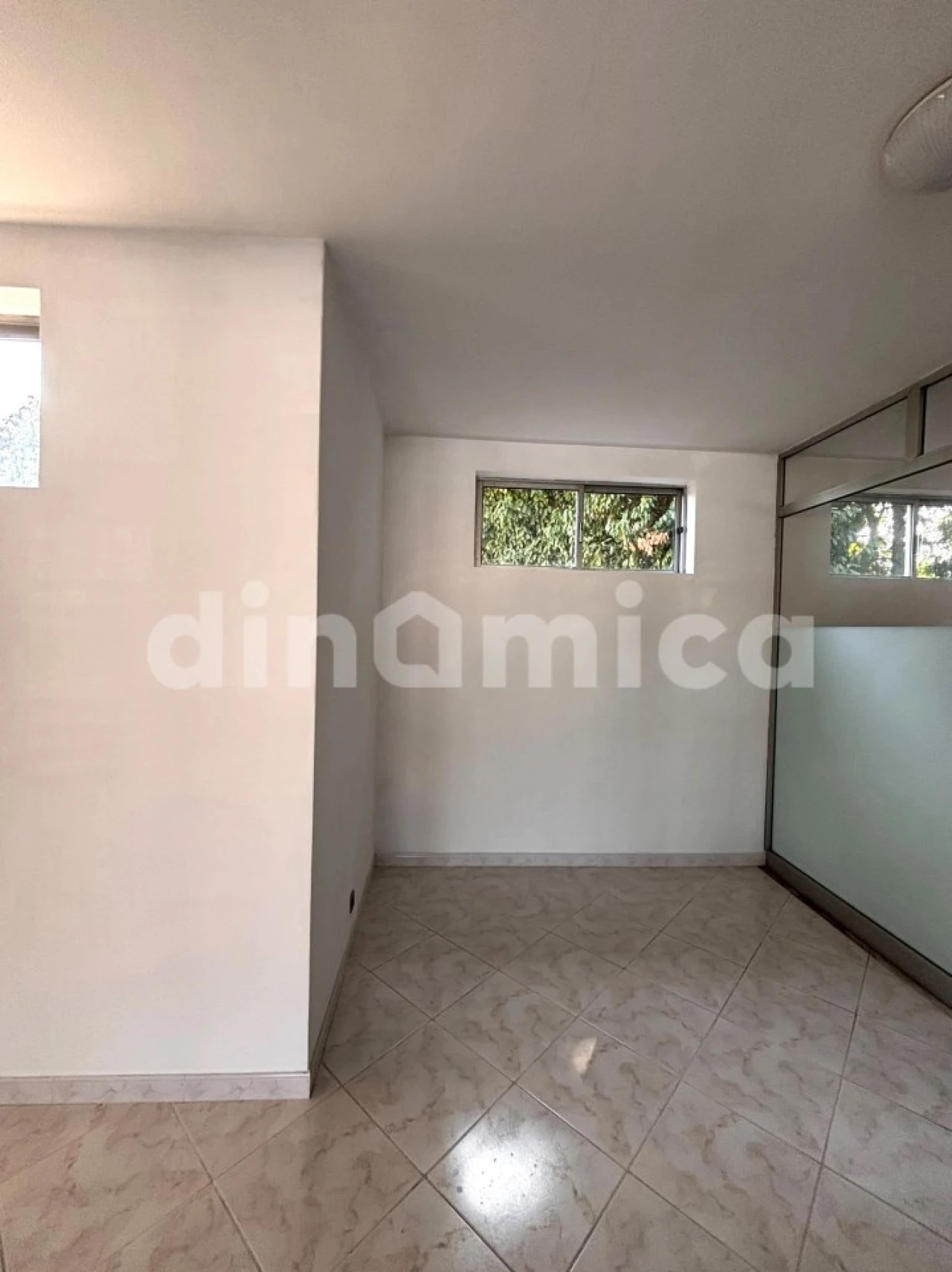 Loja para Arrendamento em Airão Santa Maria, Airão São João e Vermil Foto 6