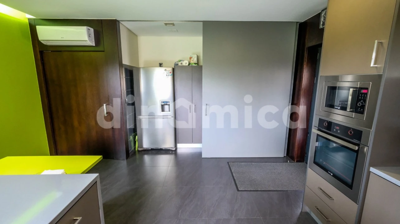 Moradia T5 para Venda em Antas e Abade de Vermoim Foto 22