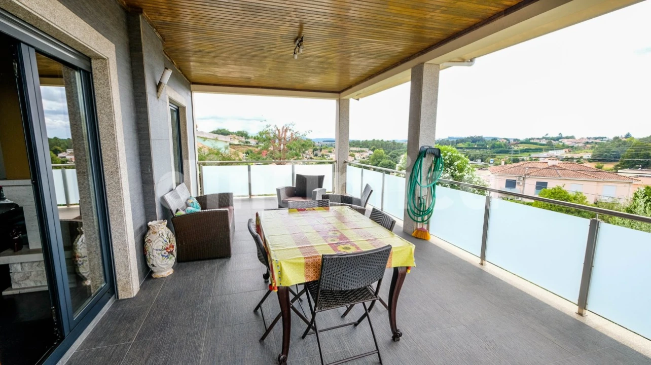 Moradia T5 para Venda em Antas e Abade de Vermoim Foto 31