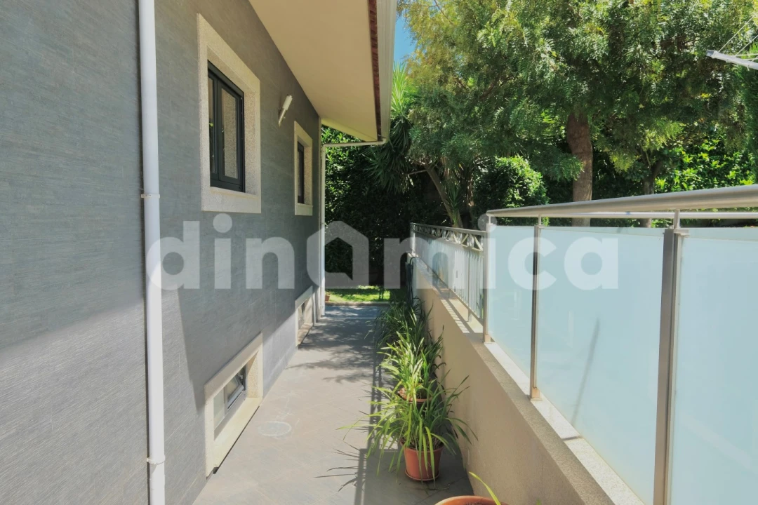 Moradia T5 para Venda em Antas e Abade de Vermoim Foto 47