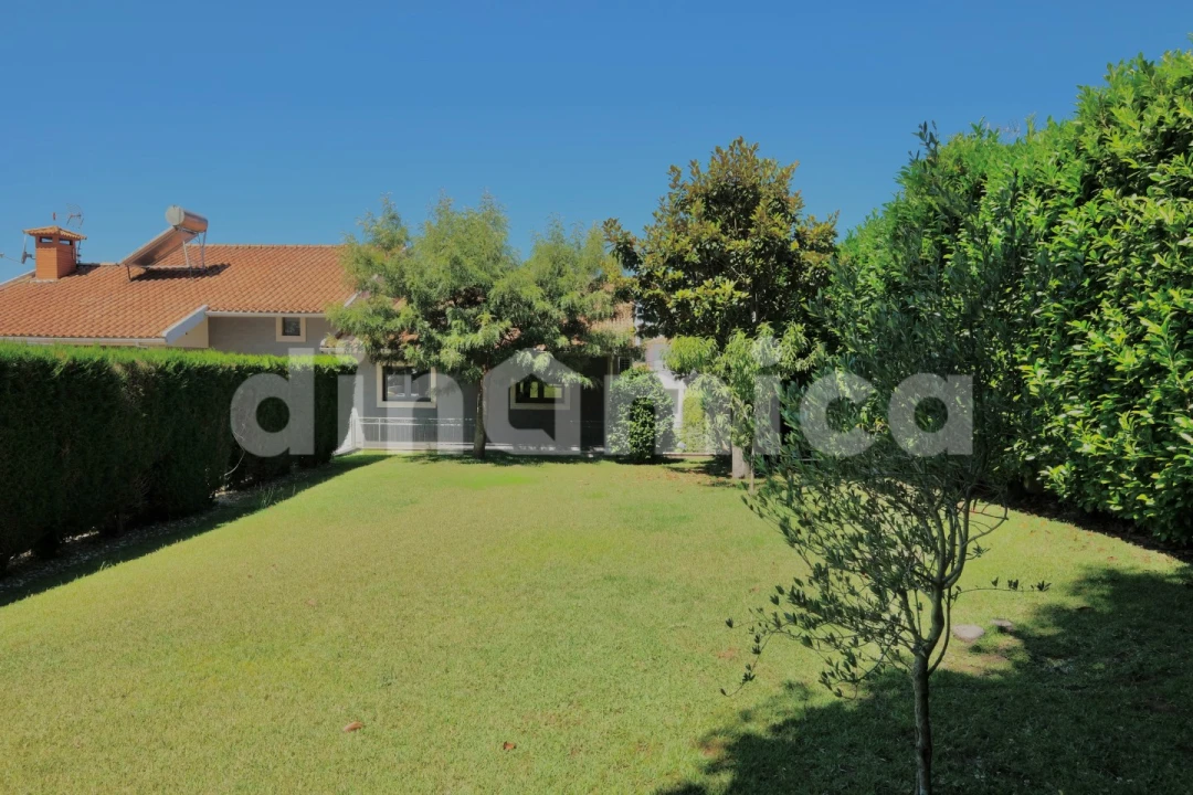 Moradia T5 para Venda em Antas e Abade de Vermoim Foto 48