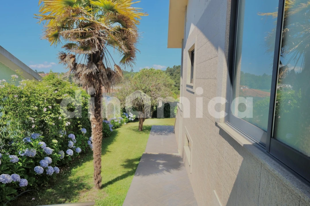 Moradia T5 para Venda em Antas e Abade de Vermoim Foto 49