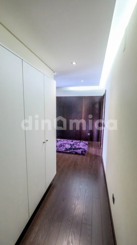 Moradia T5 para Venda em Antas e Abade de Vermoim