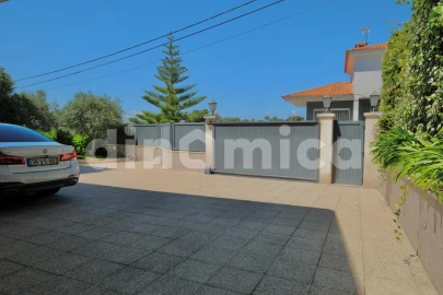 Moradia T5 para Venda em Antas e Abade de Vermoim
