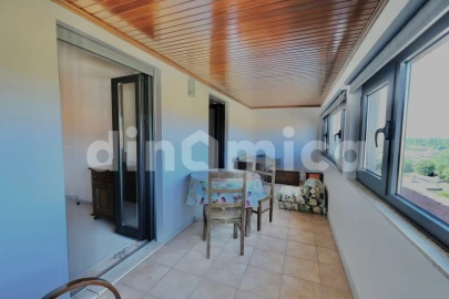 Moradia T5 para Venda em Antas e Abade de Vermoim