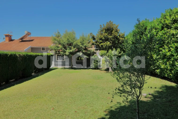 Moradia T5 para Venda em Antas e Abade de Vermoim Foto 48