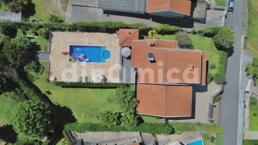 Moradia T5 para Venda em Antas e Abade de Vermoim