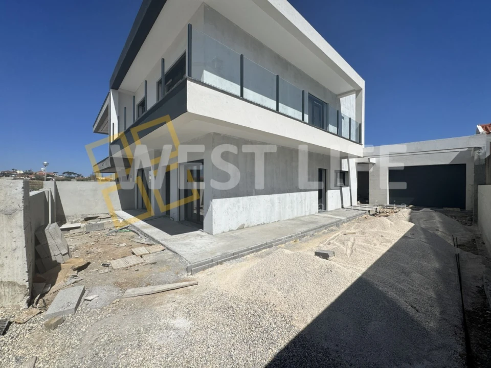 Moradia T3 para Venda em Encarnação Foto 2