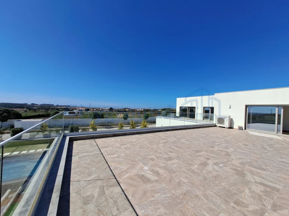 Moradia T4 para Venda em Atouguia da Baleia Foto 8
