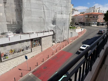 Apartamento T2 para Venda em Algés, Linda-A-Velha e Cruz Quebrada-Dafundo