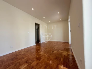 Apartamento T2 para Venda em Algés, Linda-A-Velha e Cruz Quebrada-Dafundo