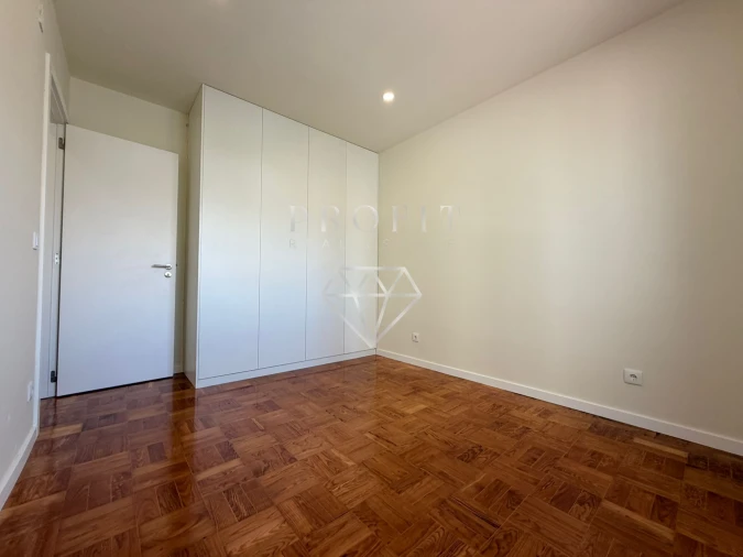 Apartamento T2 para Venda em Algés, Linda-A-Velha e Cruz Quebrada-Dafundo Foto 10