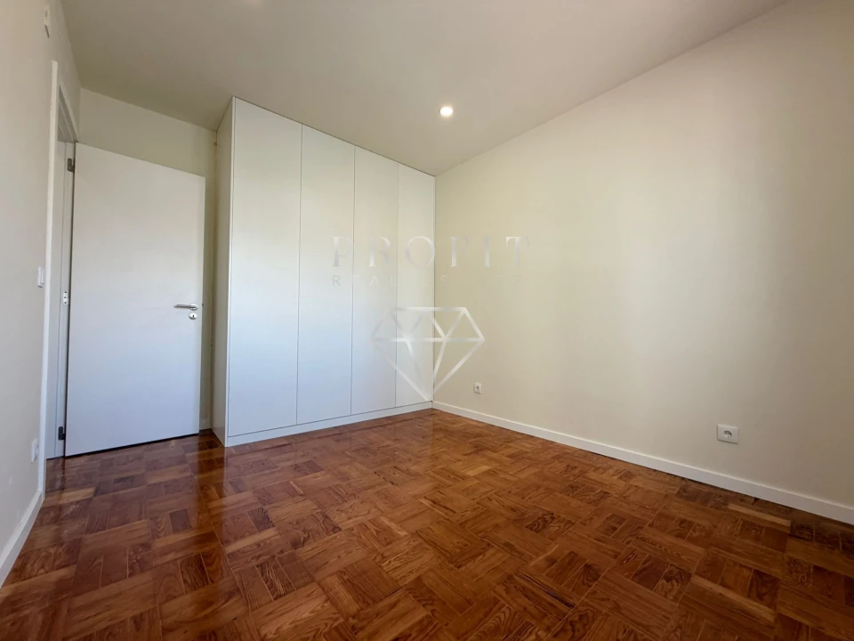 Apartamento T2 para Venda em Algés, Linda-A-Velha e Cruz Quebrada-Dafundo Foto 10