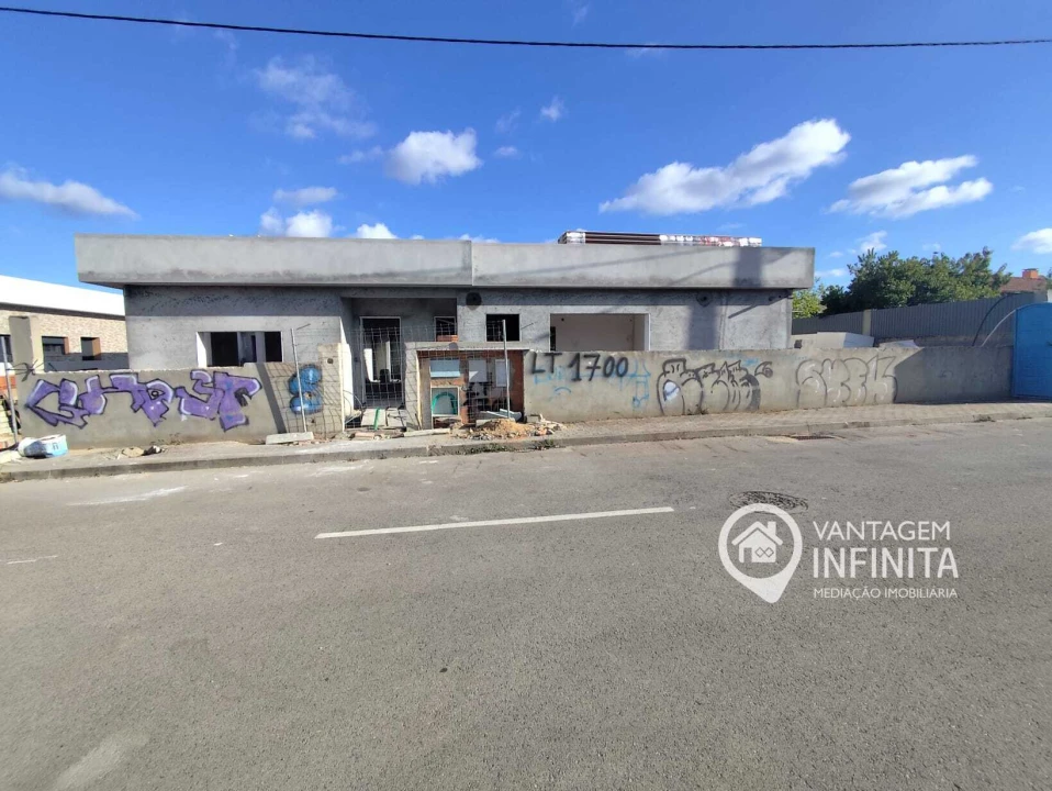 Moradia T4 para Venda em Quinta do Anjo Foto 5