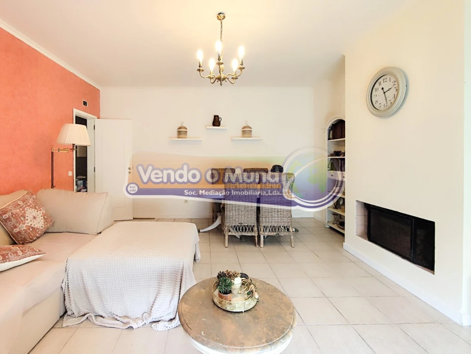 Apartamento T3 para Venda em Almeirim Foto 2