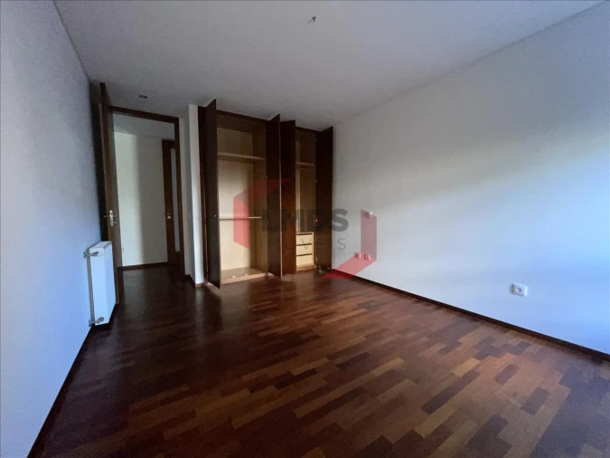 Apartamento T2 para Venda em Bonfim Foto 14