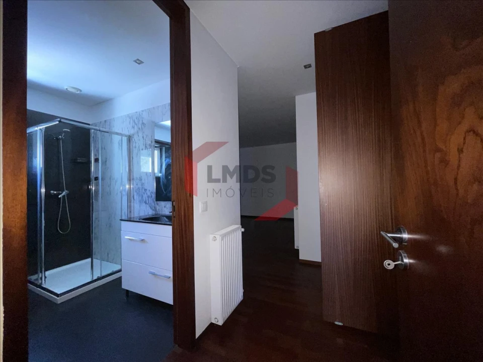 Apartamento T2 para Venda em Bonfim Foto 16