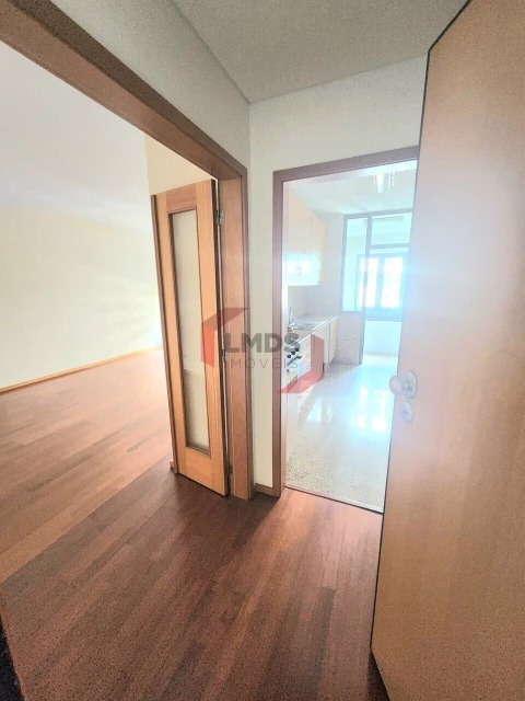 Apartamento T3 para Venda em Canelas