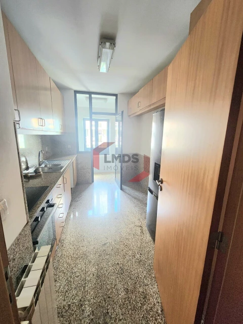 Apartamento T3 para Venda em Canelas