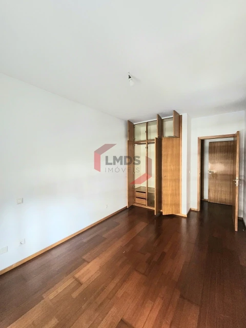 Apartamento T3 para Venda em Canelas