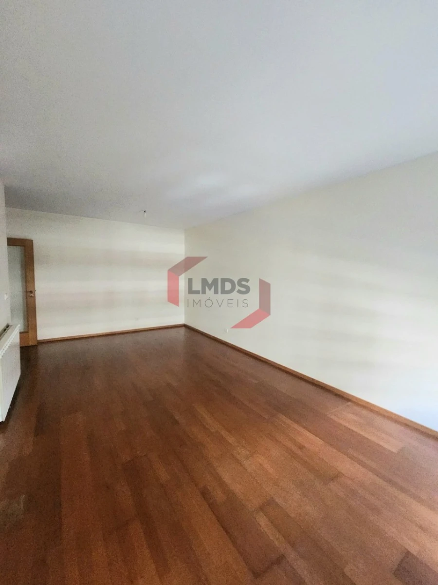 Apartamento T3 para Venda em Canelas Foto 7