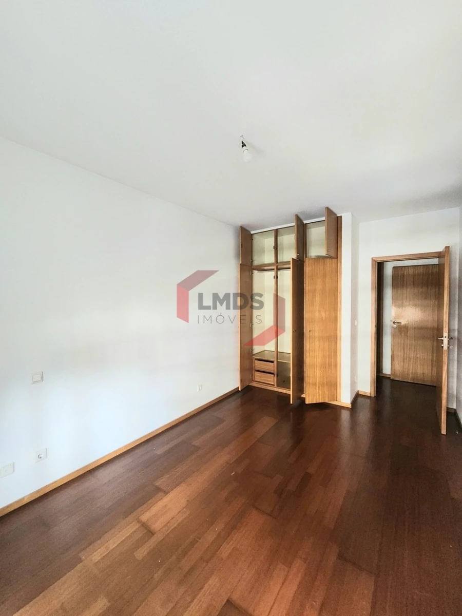 Apartamento T3 para Venda em Canelas Foto 17