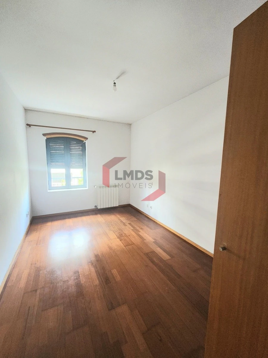 Apartamento T3 para Venda em Canelas Foto 18