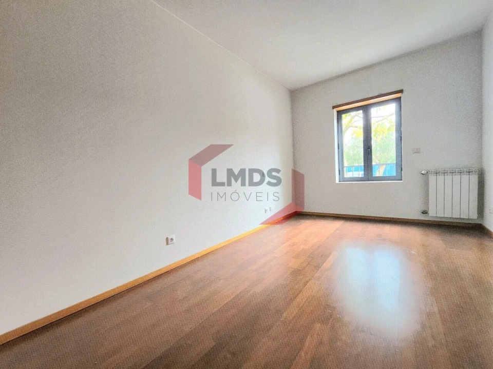 Apartamento T3 para Venda em Canelas Foto 12