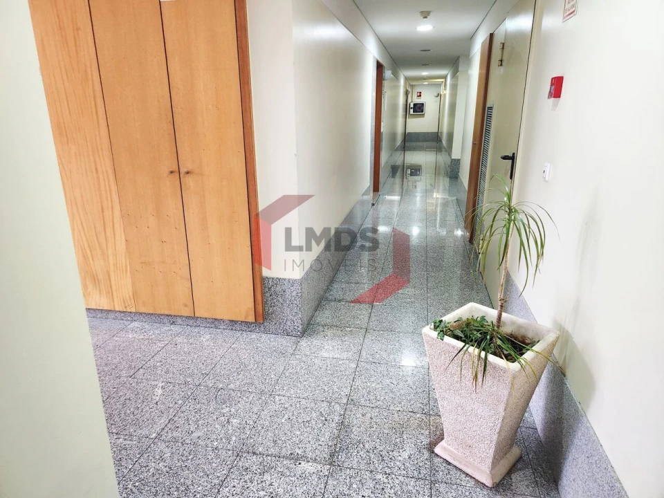 Apartamento T3 para Venda em Canelas Foto 4