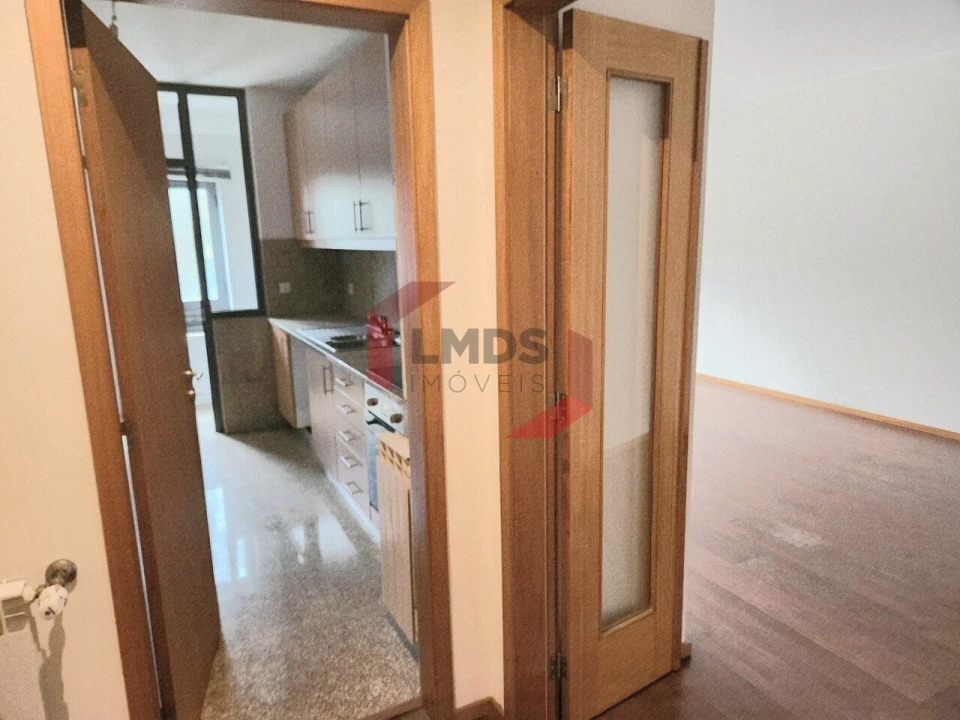 Apartamento T3 para Venda em Canelas Foto 5