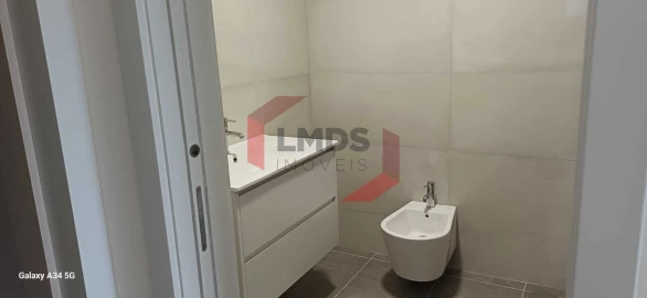 Apartamento T3 para Venda em Cedofeita, Santo Ildefonso, Sé, Miragaia, São Nicolau e Vitória