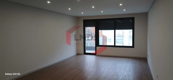 Apartamento T3 para Venda em Cedofeita, Santo Ildefonso, Sé, Miragaia, São Nicolau e Vitória