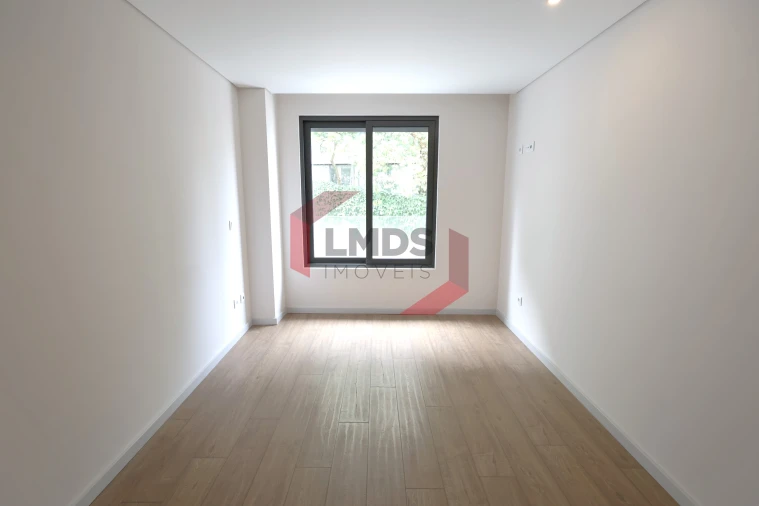 Apartamento T3 para Venda em Cedofeita, Santo Ildefonso, Sé, Miragaia, São Nicolau e Vitória Foto 7