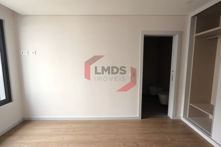 Apartamento T3 para Venda em Cedofeita, Santo Ildefonso, Sé, Miragaia, São Nicolau e Vitória Foto 13
