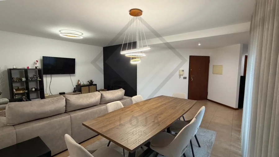 Apartamento T2 para Venda em Vila Verde e Barbudo Foto 5