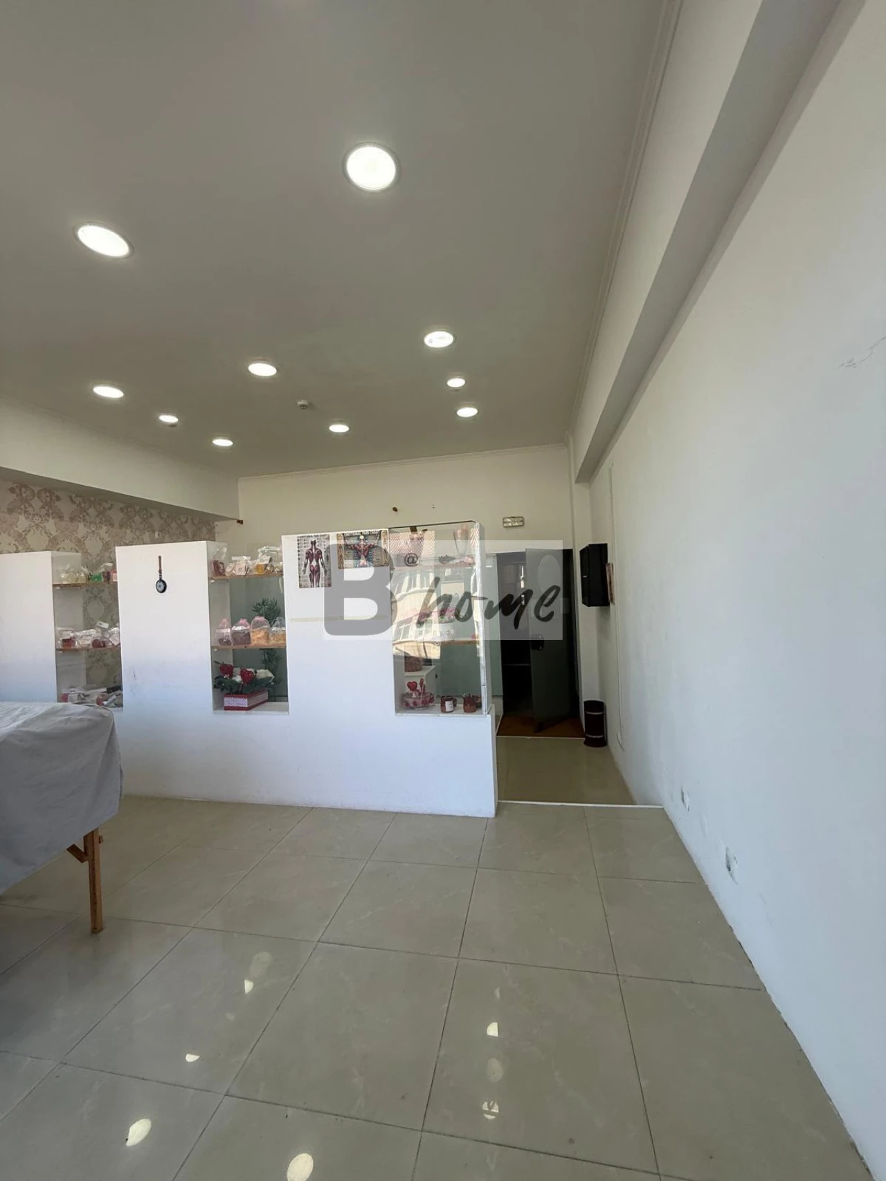 Loja para Venda em Almada, Cova da Piedade, Pragal e Cacilhas Foto 7
