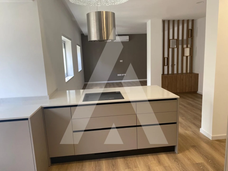 Apartamento T4 para Venda em Viseu Foto 5