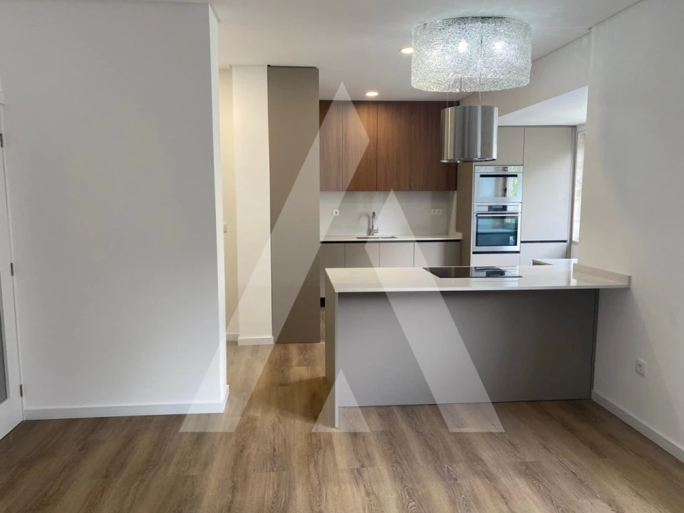 Apartamento T4 para Venda em Viseu Foto 7