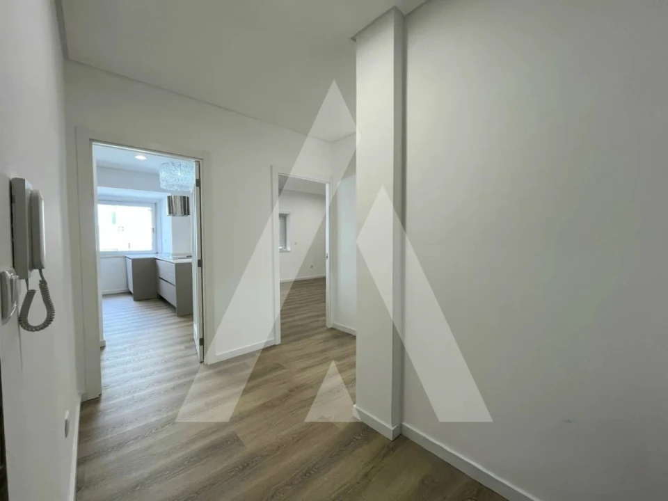 Apartamento T4 para Venda em Viseu Foto 2