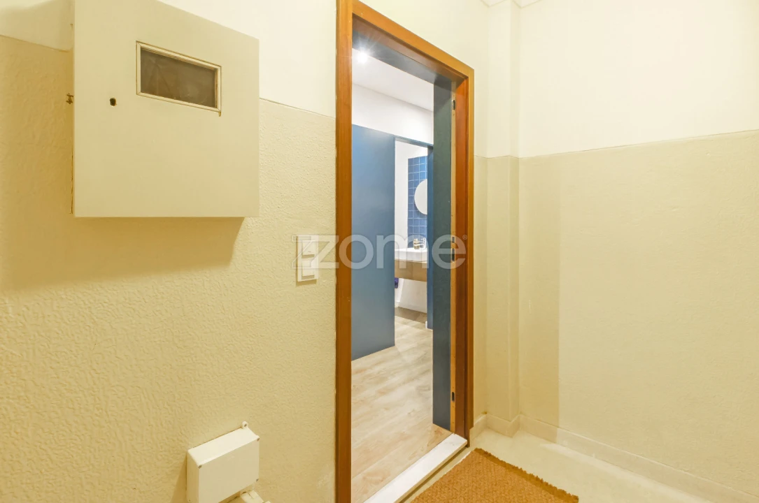 Apartamento T2 para Venda em Cedofeita, Santo Ildefonso, Sé, Miragaia, São Nicolau e Vitória Foto 3