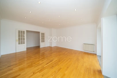 Apartamento T3 para Arrendamento em São Vicente (Braga)