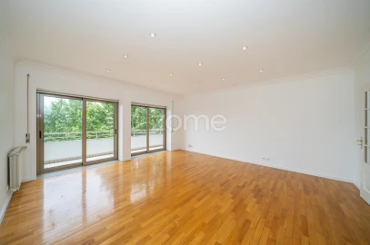 Apartamento T3 para Arrendamento em São Vicente (Braga)