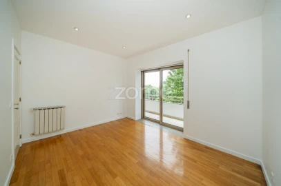 Apartamento T3 para Arrendamento em São Vicente (Braga)