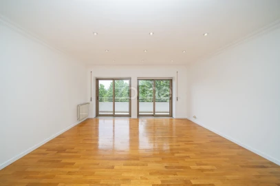 Apartamento T3 para Arrendamento em São Vicente (Braga)