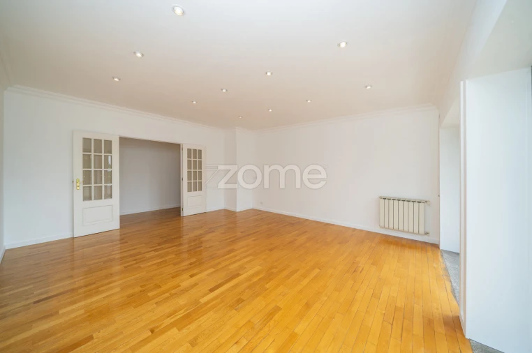 Apartamento T3 para Arrendamento em São Vicente (Braga) Foto 7