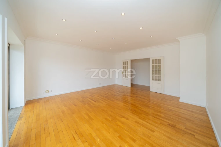 Apartamento T3 para Arrendamento em São Vicente (Braga) Foto 9