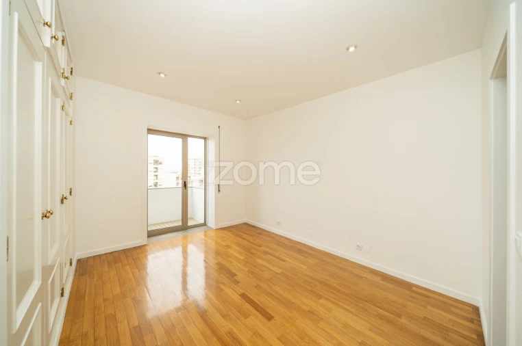 Apartamento T3 para Arrendamento em São Vicente (Braga) Foto 16