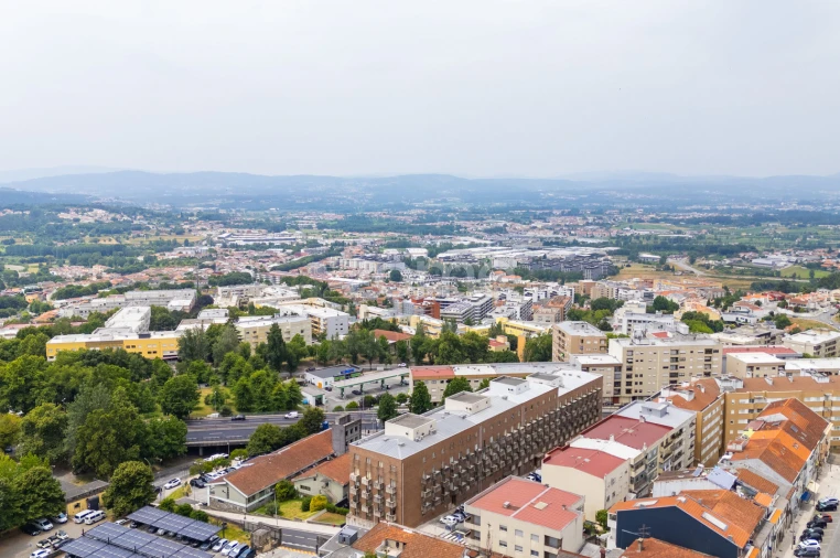 Apartamento T3 para Arrendamento em São Vicente (Braga) Foto 2