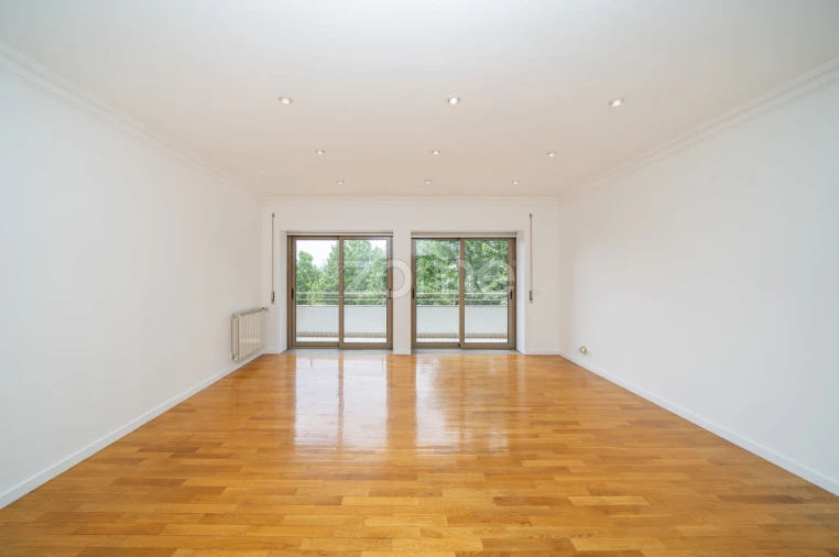 Apartamento T3 para Arrendamento em São Vicente (Braga) Foto 4